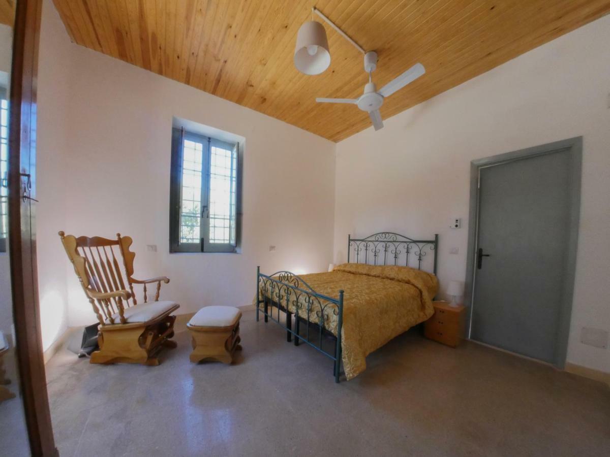 הוילה לוקרי La Casa Del Miele Di Borgo Carbone מראה חיצוני תמונה